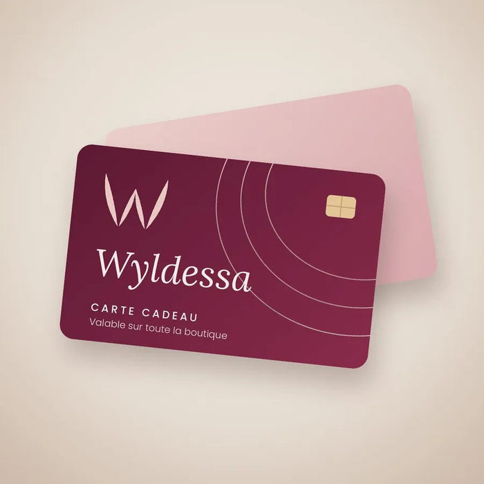 Carte cadeau Wyldessa, couleur bordeaux, avec le logo W